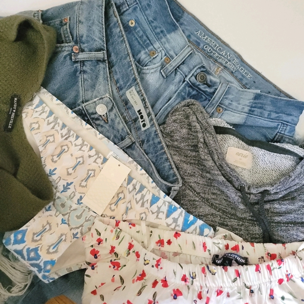 6 PC. Not So Mystery Resellers Box